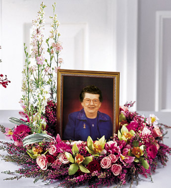 The FTD Fare Thee Well Wreath