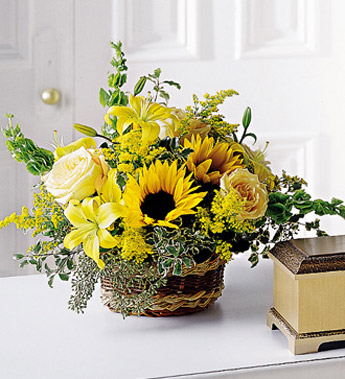 The FTD Flowing Garden Bouquet